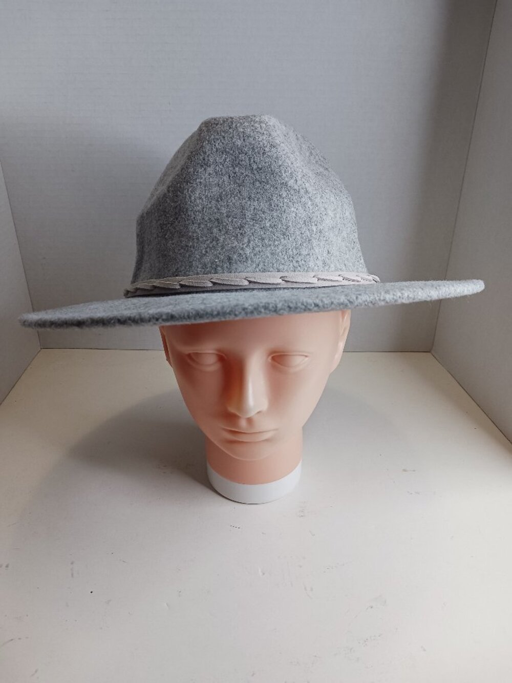 Time and Tru Heather Gray Banded Fedora Hat One Size Adjustable